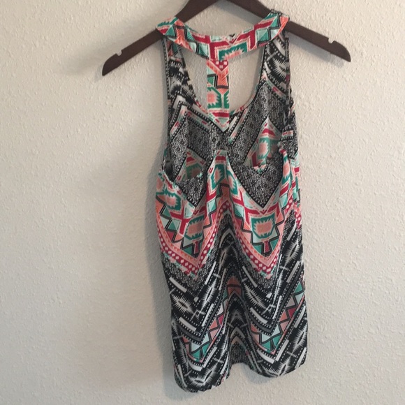 ☀️ Aztec Print Tank - Picture 2 of 3